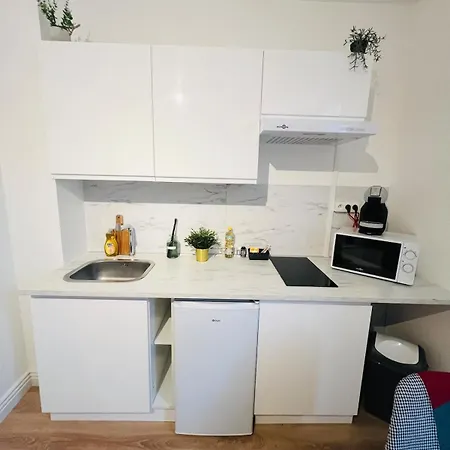 Dulcea 1 Etage - Proche Centre & Gare -wifi Apartment