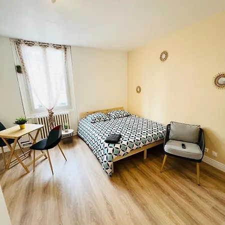 Dulcea 1 Etage - Proche Centre & Gare -wifi * Chatellerault